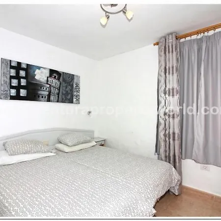 Central With Terrace & Palm Trees 25mb Wifi