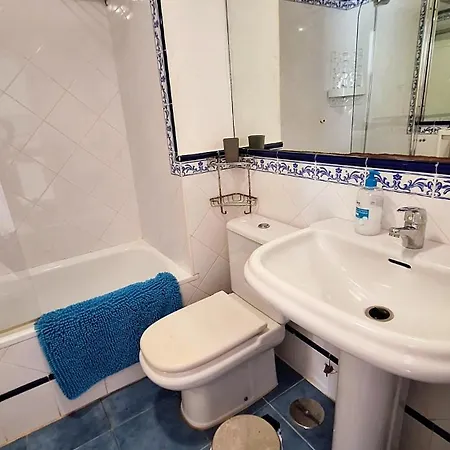Apartment With Terrace & Palm Trees 25mb Wifi *