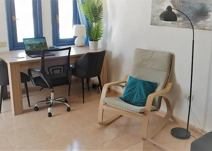 Διαμέρισμα With Terrace & Palm Trees 25mb Wifi *