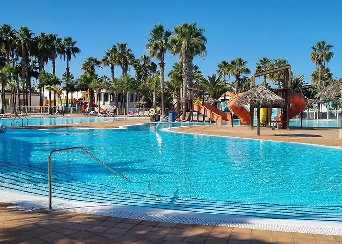 With Terrace & Palm Trees 25mb Wifi * Κοραλέχο